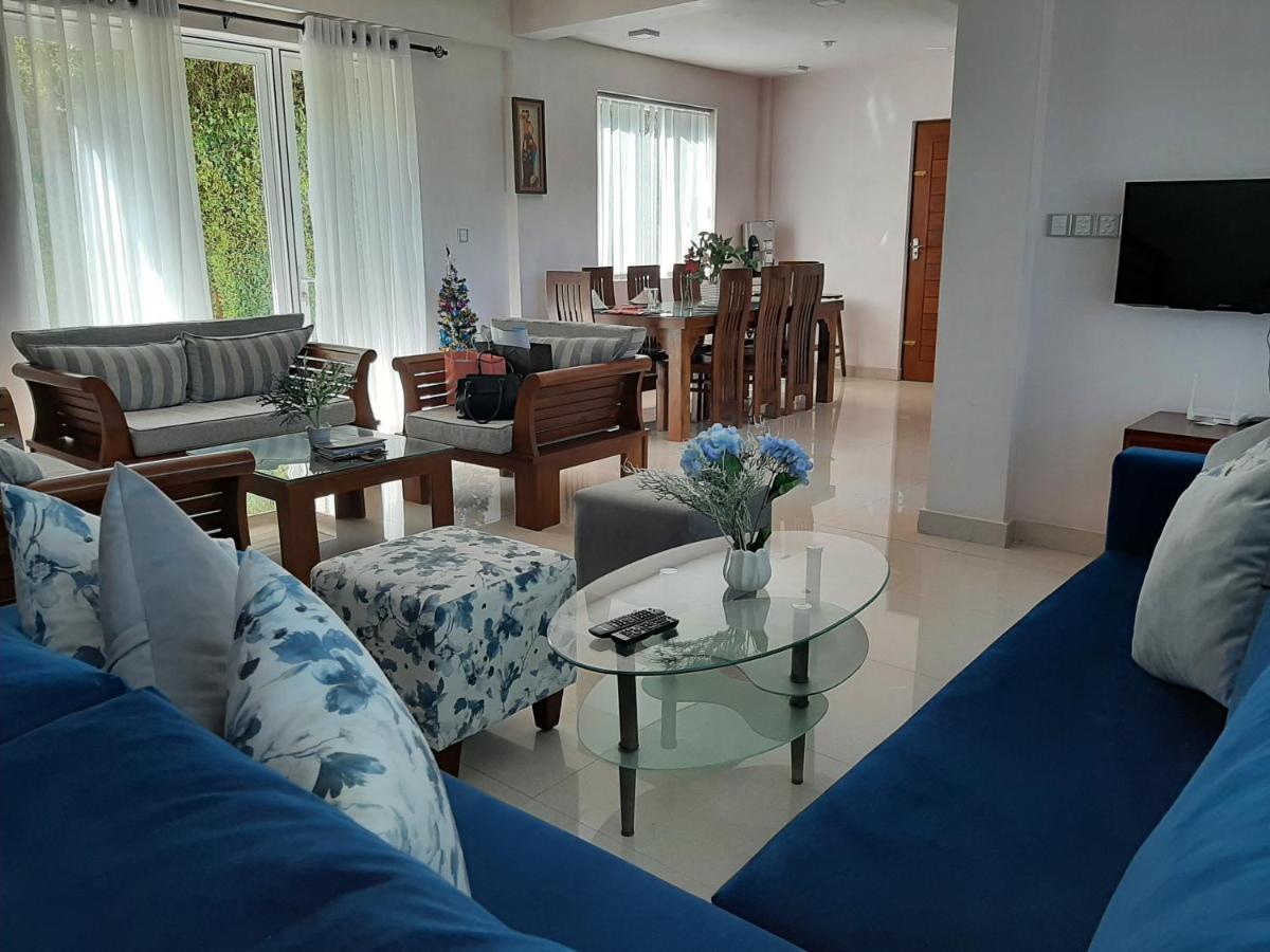 J'S Villa Нувара-Элия Экстерьер фото